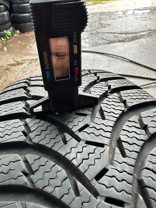 2бр. зимни гуми 215/65/15 Kumho Winter Craft WP51