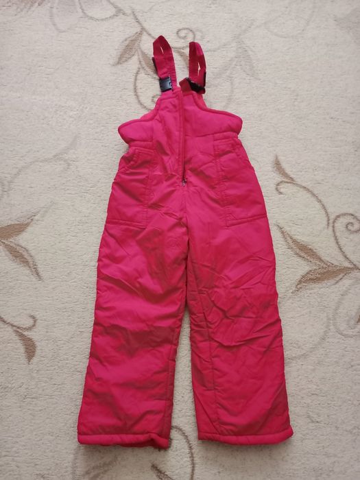 Продам кофточки,штанишки,водолазки,шапочки на девочку