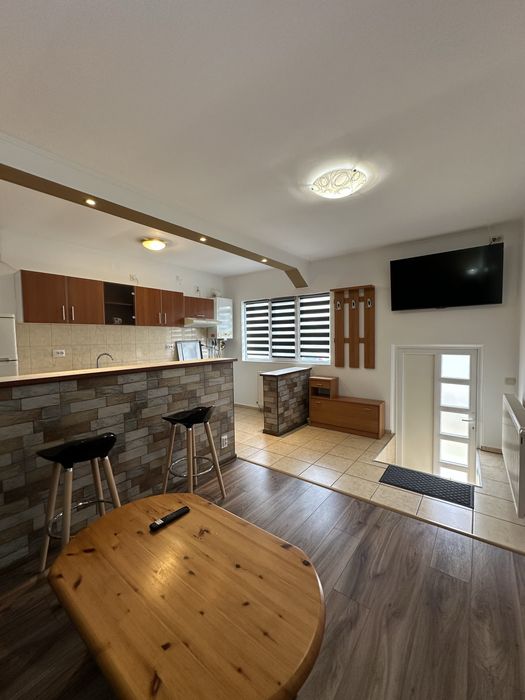 Proprietar inchiriez apartament doua camere