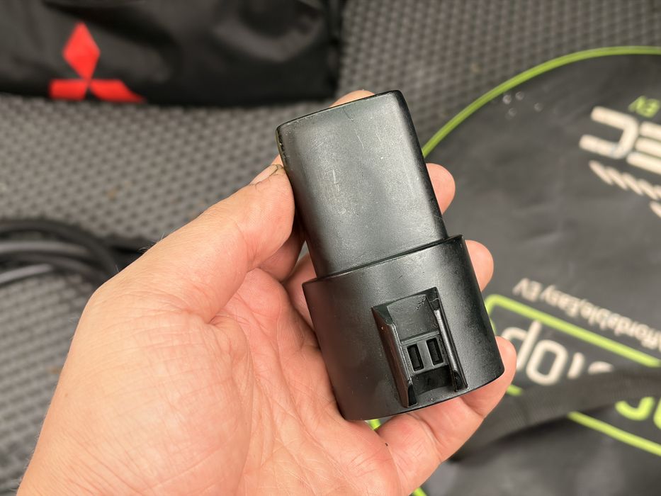 J1772 to Tesla оригинален адаптер Tesla тип 1