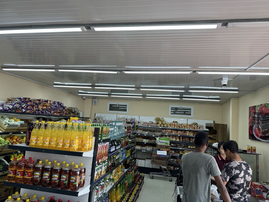 Oziq ovqat va qurilish mahsulotlar dokoni , sotiladi barcha narsasi bi