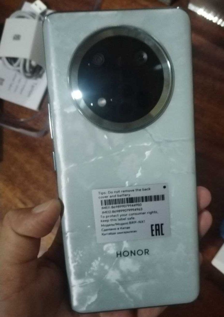 Honor x 9c  bir oy ishlatilgan