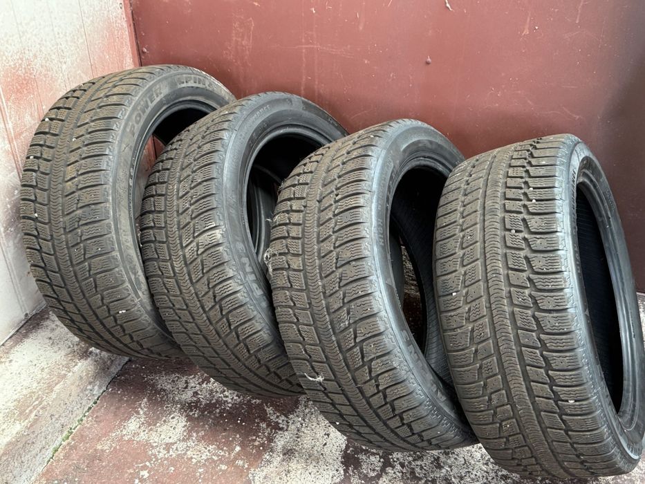 Cauciucuri set.  245/45R18
