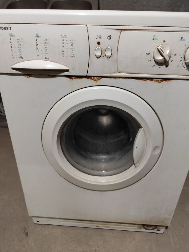 АВТОМАТ КИР МОШИНА INDESIT 349 минг сумга сотилади