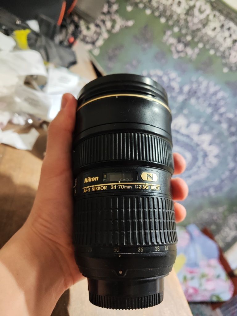 Nikon AF-S NIKKOR 24-70mm f/2.8G ED

Продам профессиональный объектив