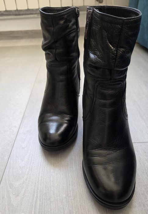 Ghete damă din piele Lasocki, mărimea 38 – stare foarte bună