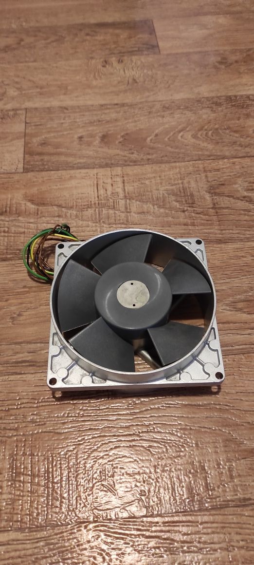 Вентилатор 220 в. 50 hz, 21 w.