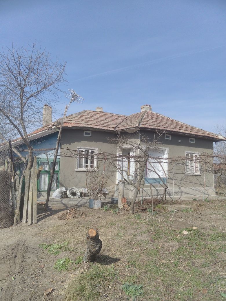 Област Силистра,Къща с двор в с. Косара
