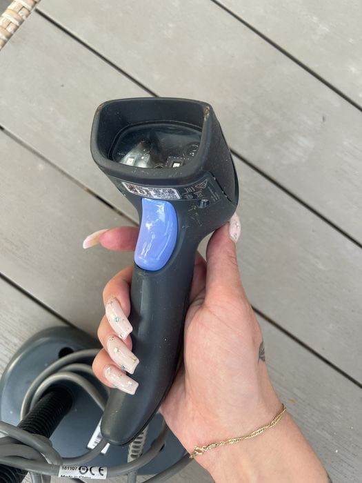 Продавам баркод скенер Datalogic QW2120 с поставка