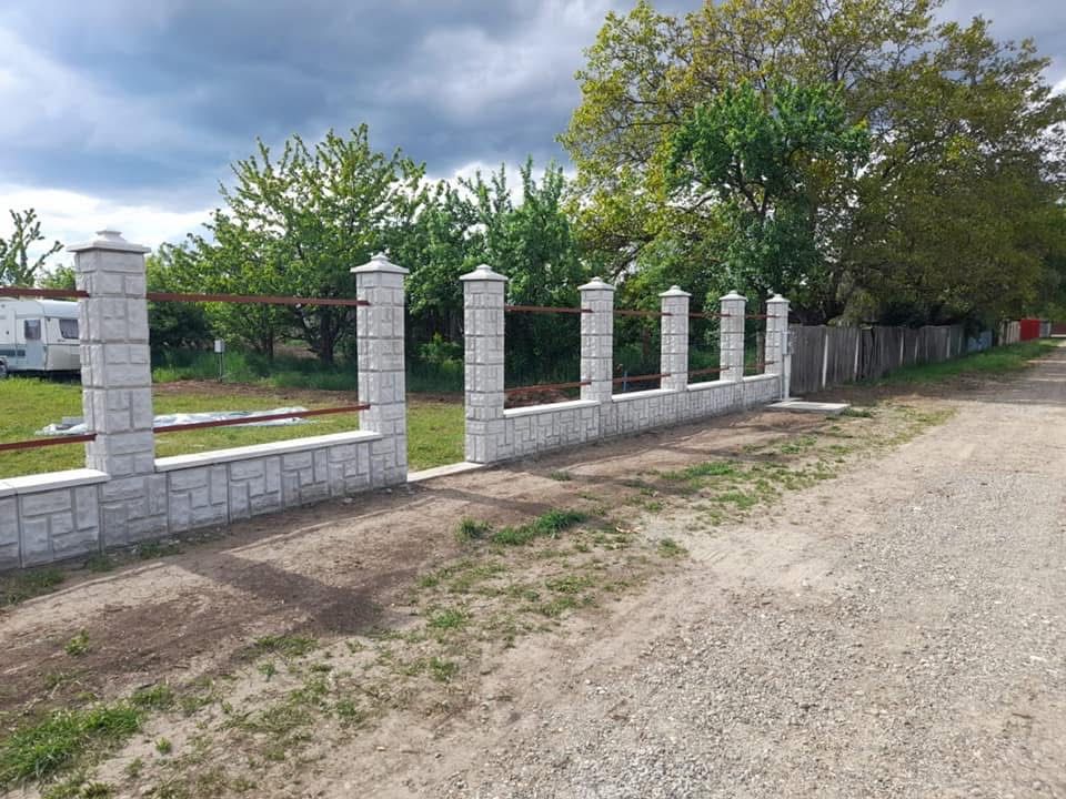 Boltari amprentati pentru gard. Gard din beton