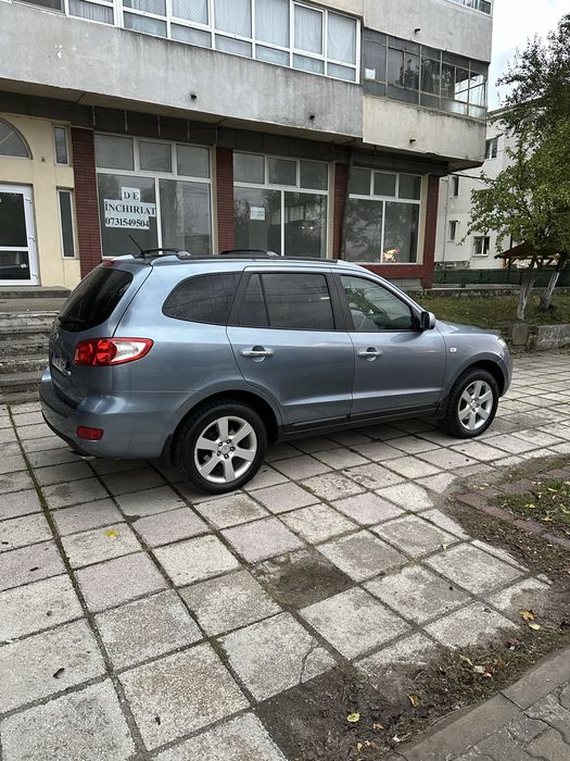 Hyundai Santa Fe - 4x4 - 2.2 diesel - 150 cp - Navi - Clima - Camera