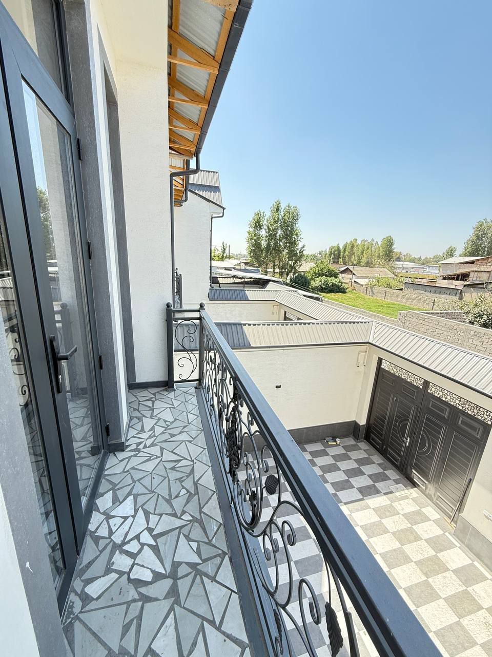 Коттедж сотилади сергили
#Сергели #Хонабод  ва #Кумарик ортасида
Ориен