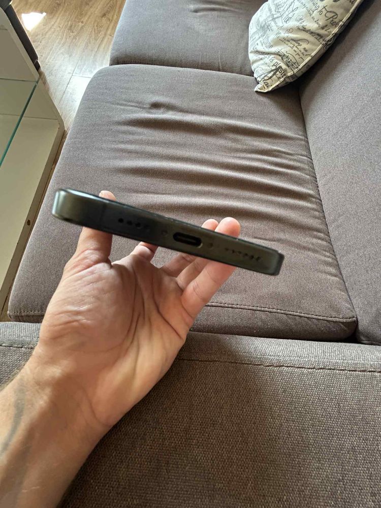 iPhone 16 Pro Max 256 GB!– 3 дни употреба , 100% батерия