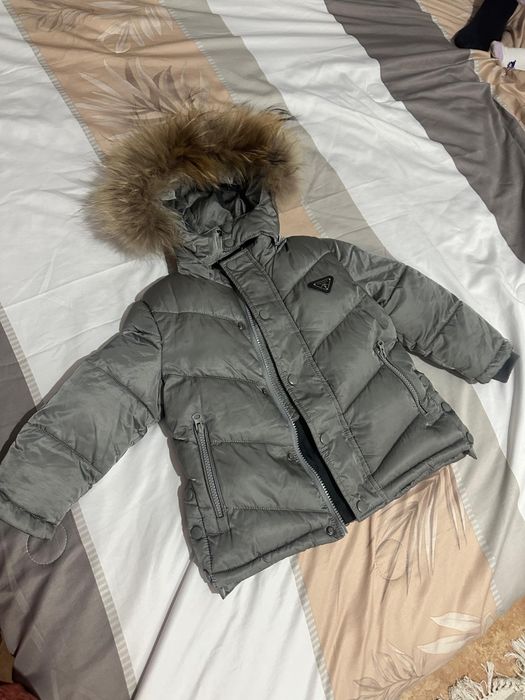 Продам детскую куртку