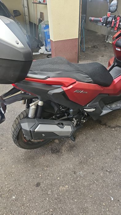 scuter honda  adv 350