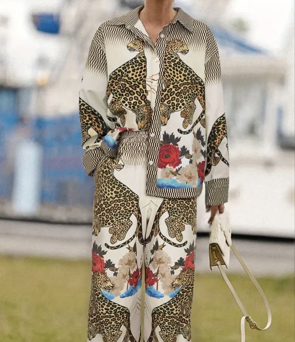 Уникален костюм Нов