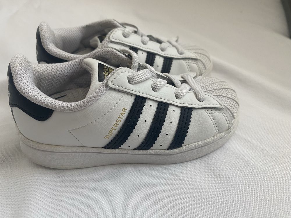 Adidas superstar