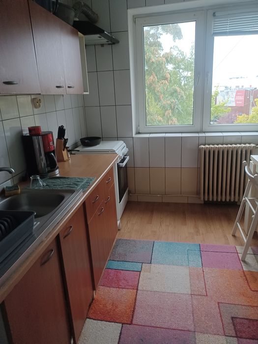 Închiriez camera în apartament S6