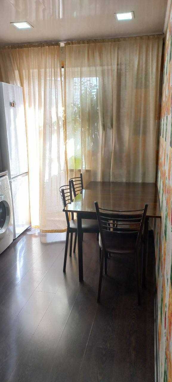 Продам 1 комн, квартиру, метро БИЙ, школа 71, кафе Cake Lab