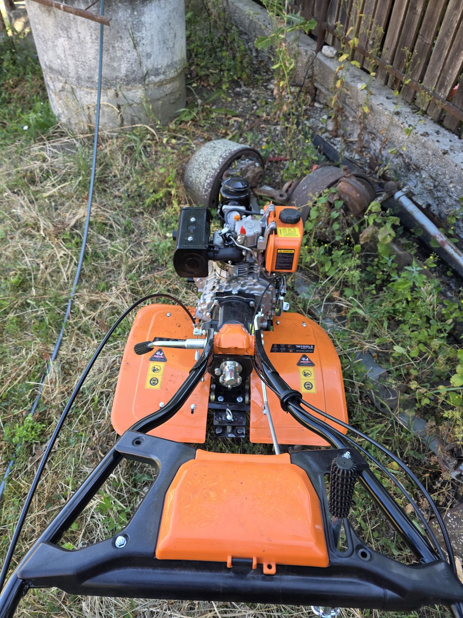 Vând motocultor 2 ani garantie DETOOLZ 7CP 280CC, motorina, 4T,