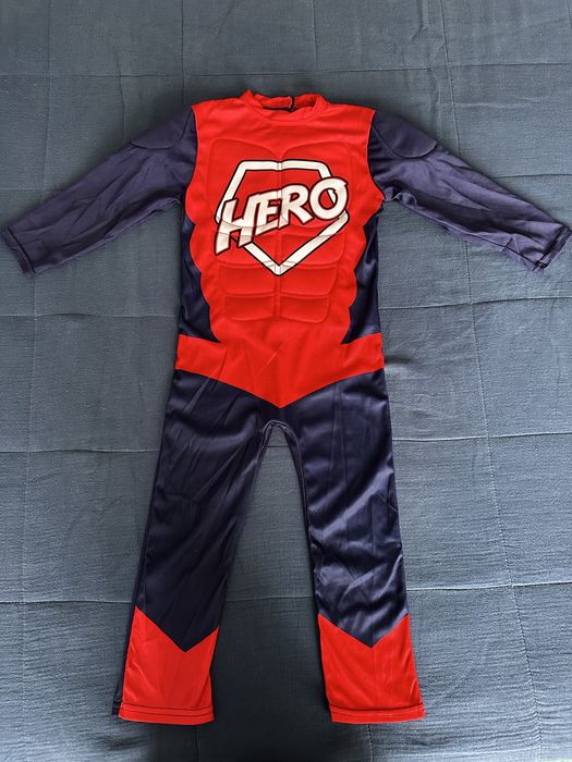 Хелоуин костюм Hero - 98/104 размер, чисто нов