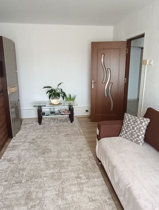 Vând apartament 3 camere MICRO 17