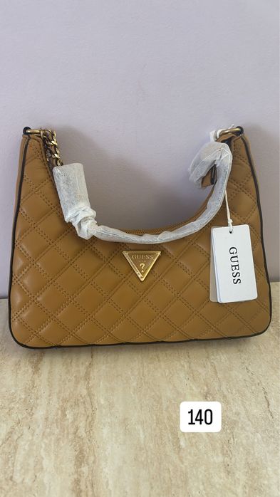 Оригинални чанти на guess
