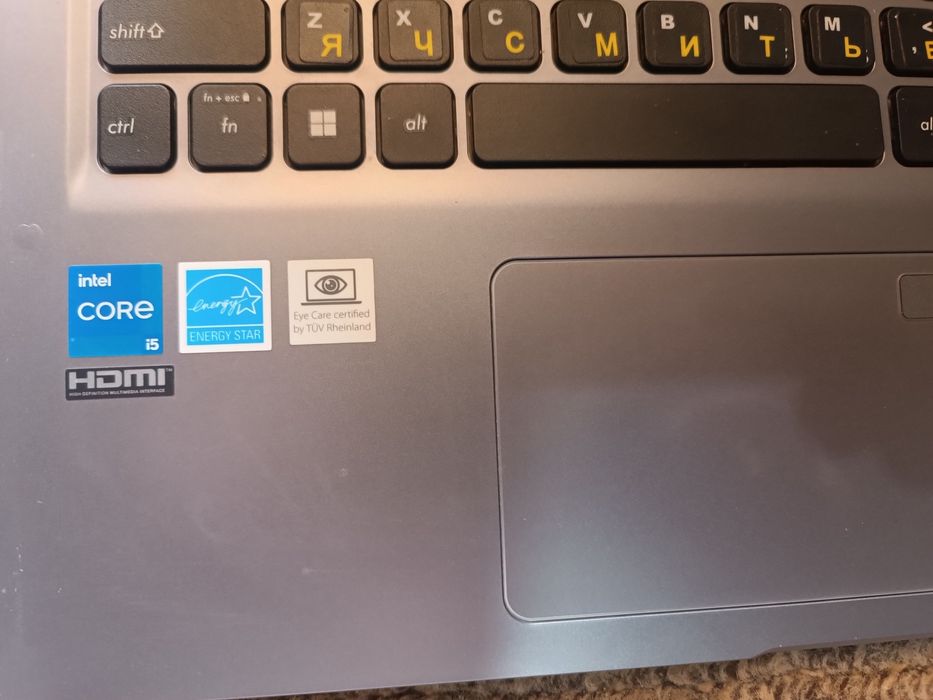 ASUS янги ноутбук.