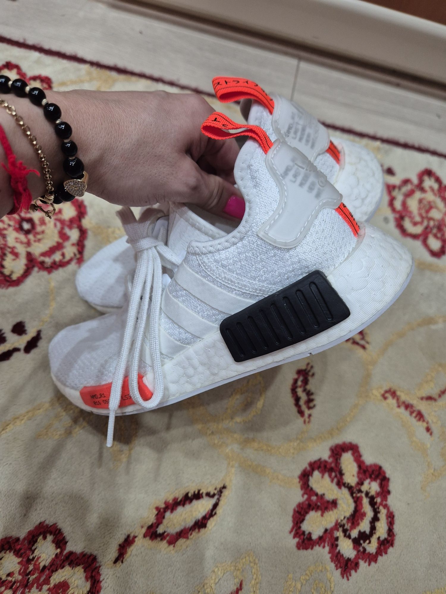 Дамски маратонки Adidas 37,5 номер