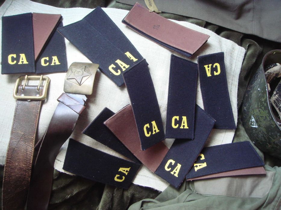 Погоны СА Советская Армия Рядового,Каска 1950-х г., ремни СССР и форма