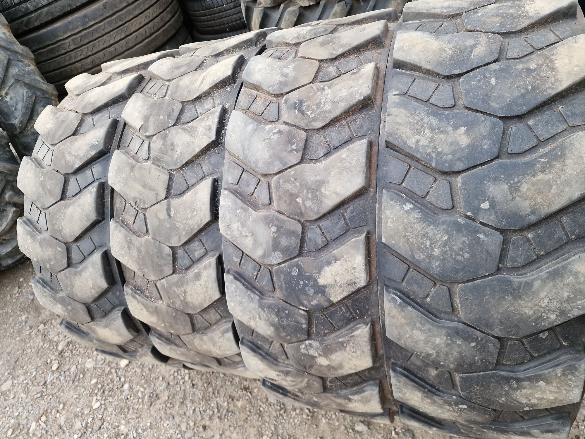 ANVELOPE excavator 290/90-20 marca Camso, 18 ply
