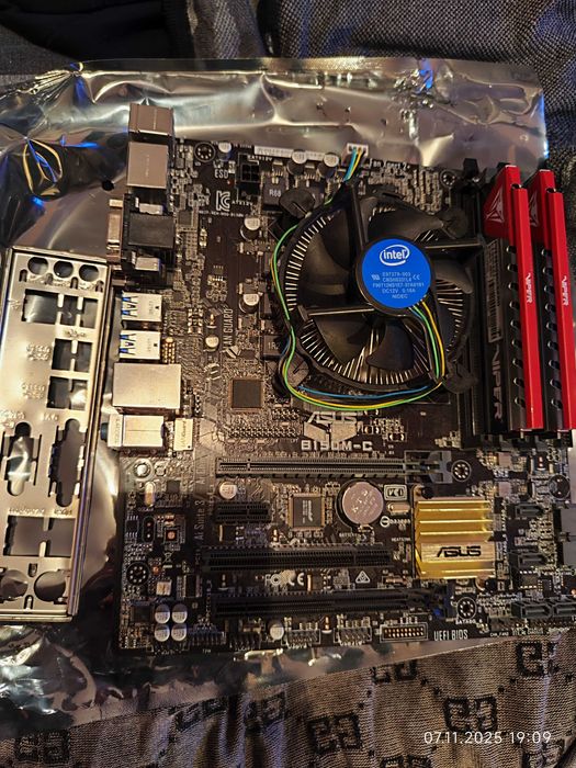 Комплект Intel G4500, Asus B150M - C, RAM 8GB DDR4 2800