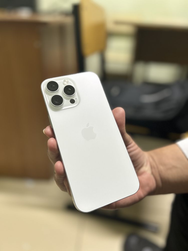 I phone 16 pro max