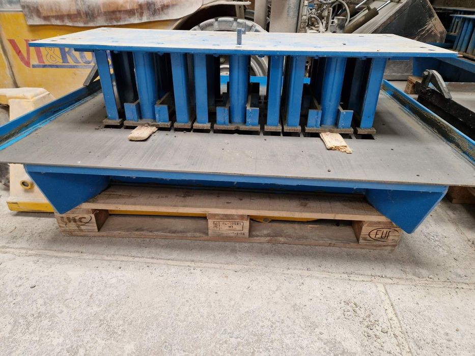 калъпи за машина за бетонови изделия