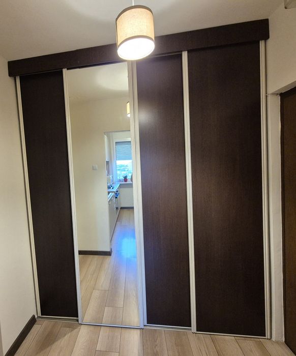 Vând usi dressing+oglinda