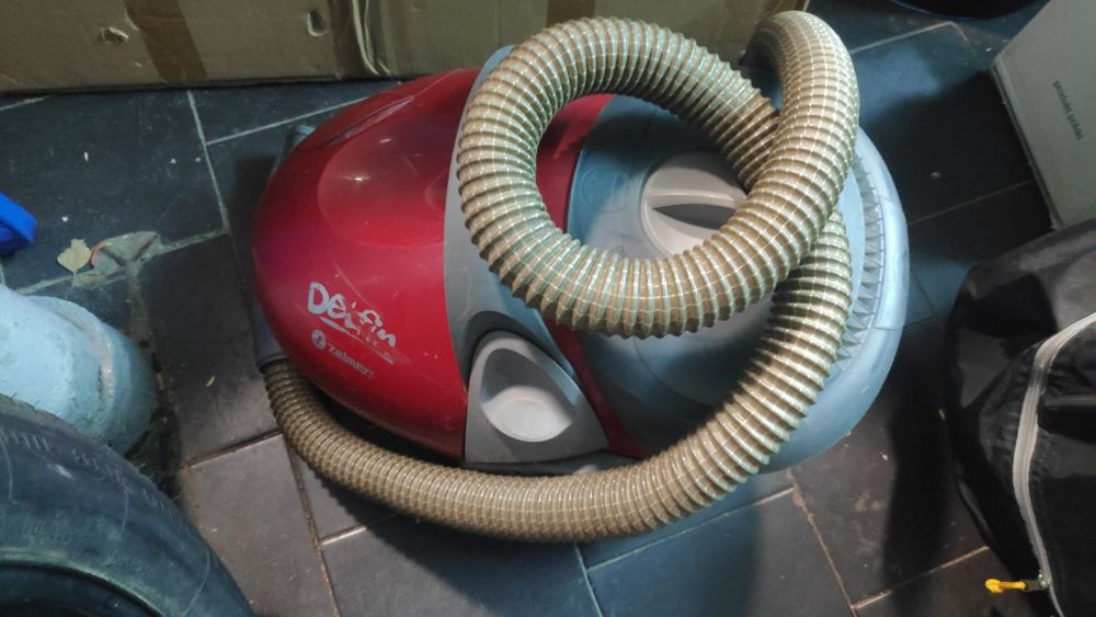 продавам части за прахосмукачка Zelmer Aquario