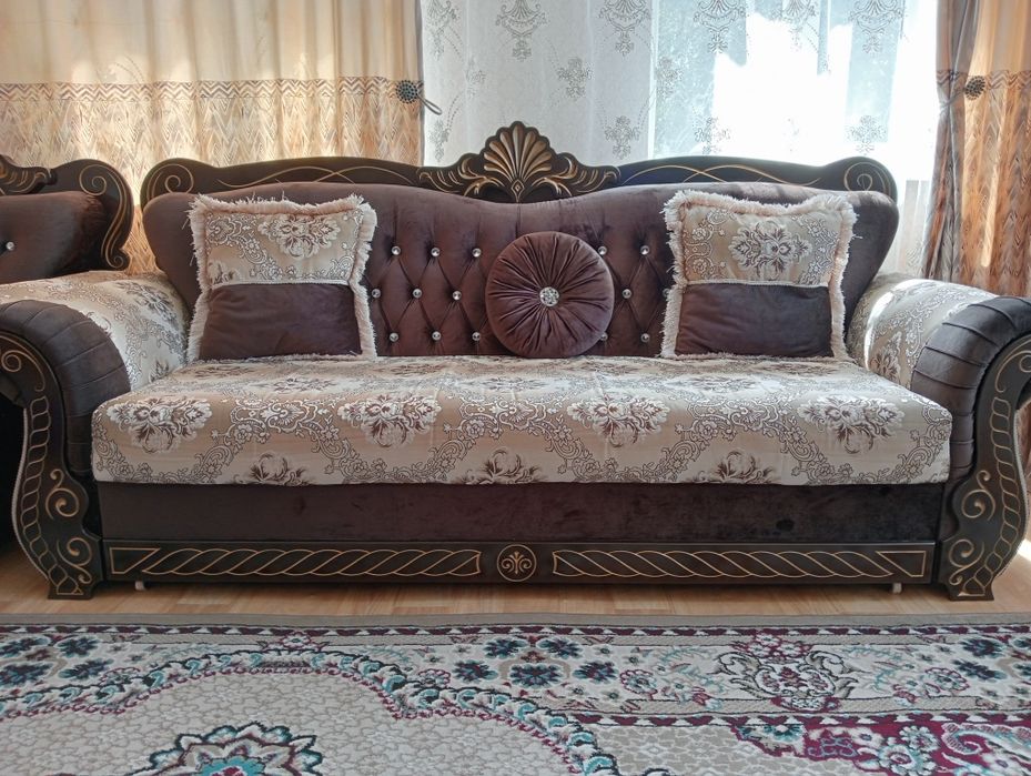 Диван и два кресла