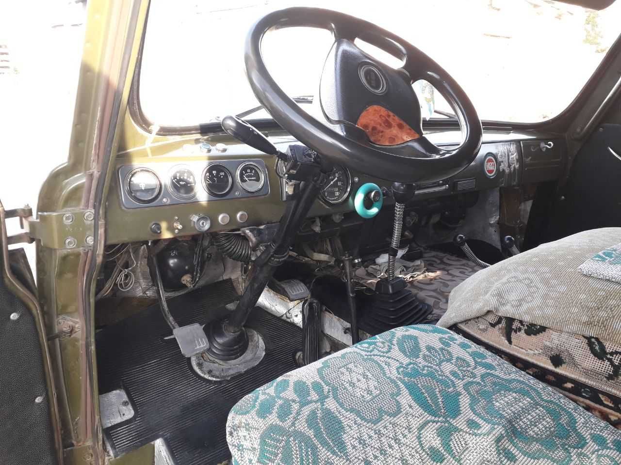УАЗ бортовой (UAZ)