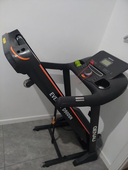 Беговая дорожка genau everest D900SN