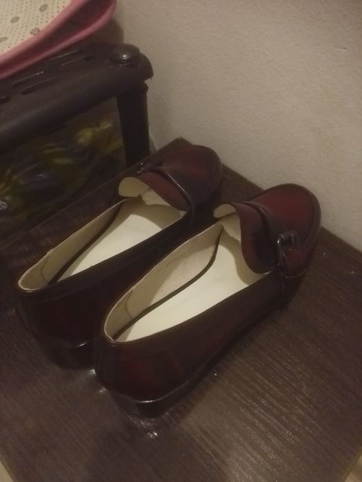 Продам туфли женские