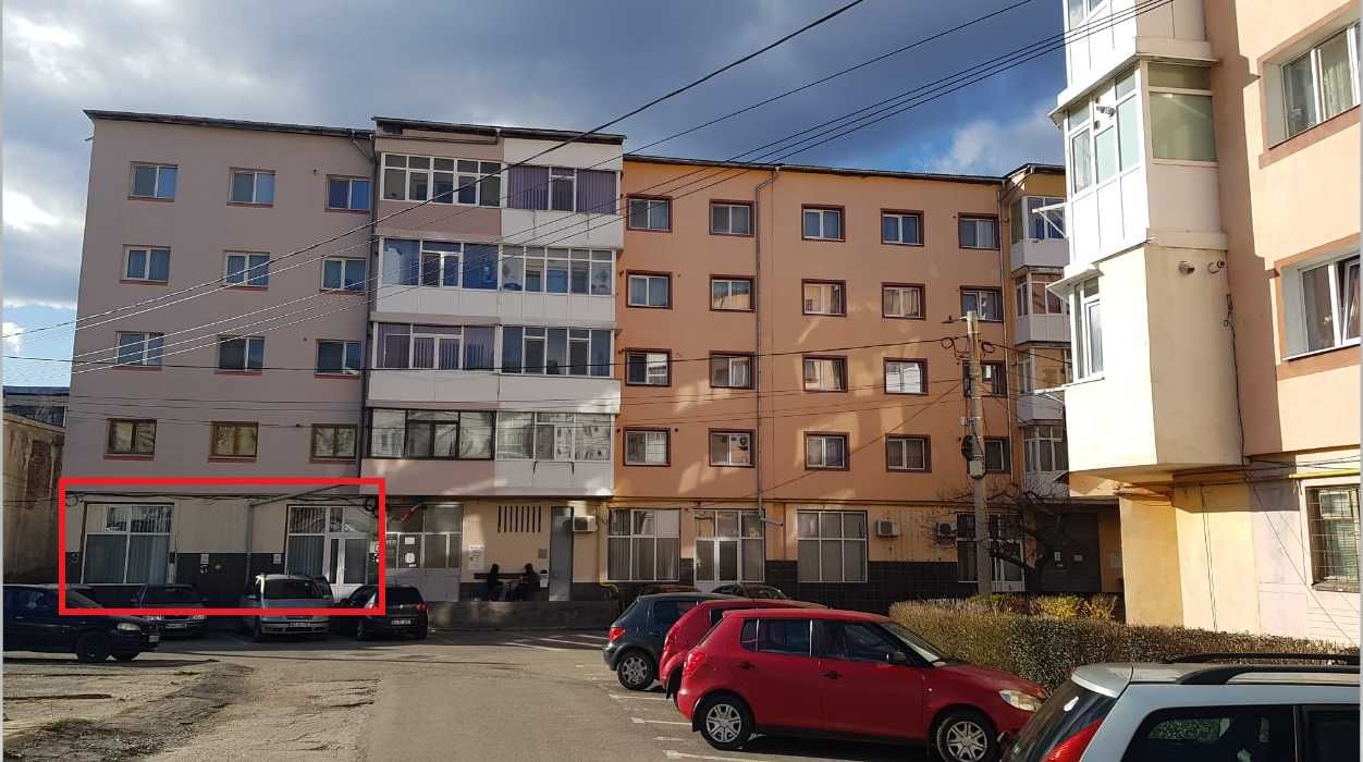 Vand Spatiu Comercial - Zona Balada (Visoi)