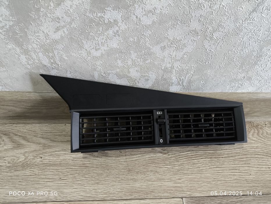 Дефлектор , парус  mercedes 190