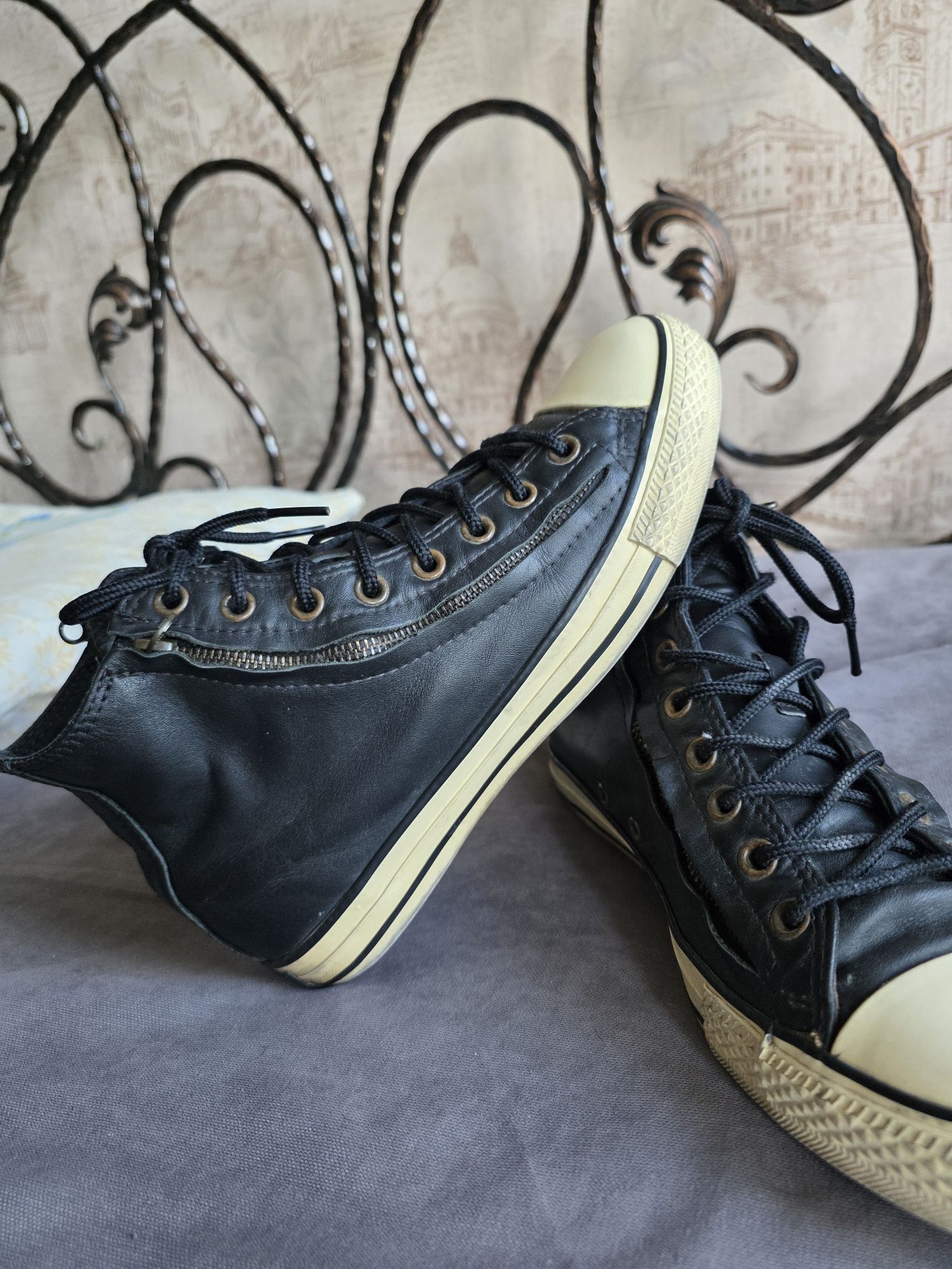 Кожаные кеды Converse