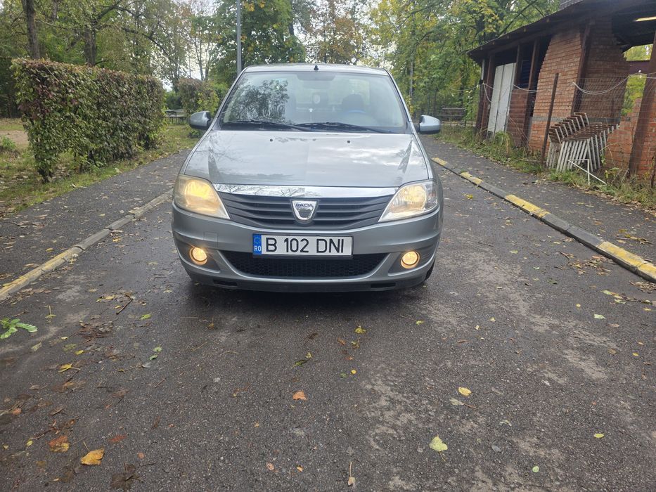 Vind Dacia Logan benzină cu gaz