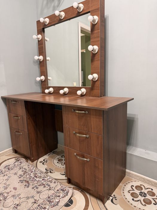 Тумба с зерколом