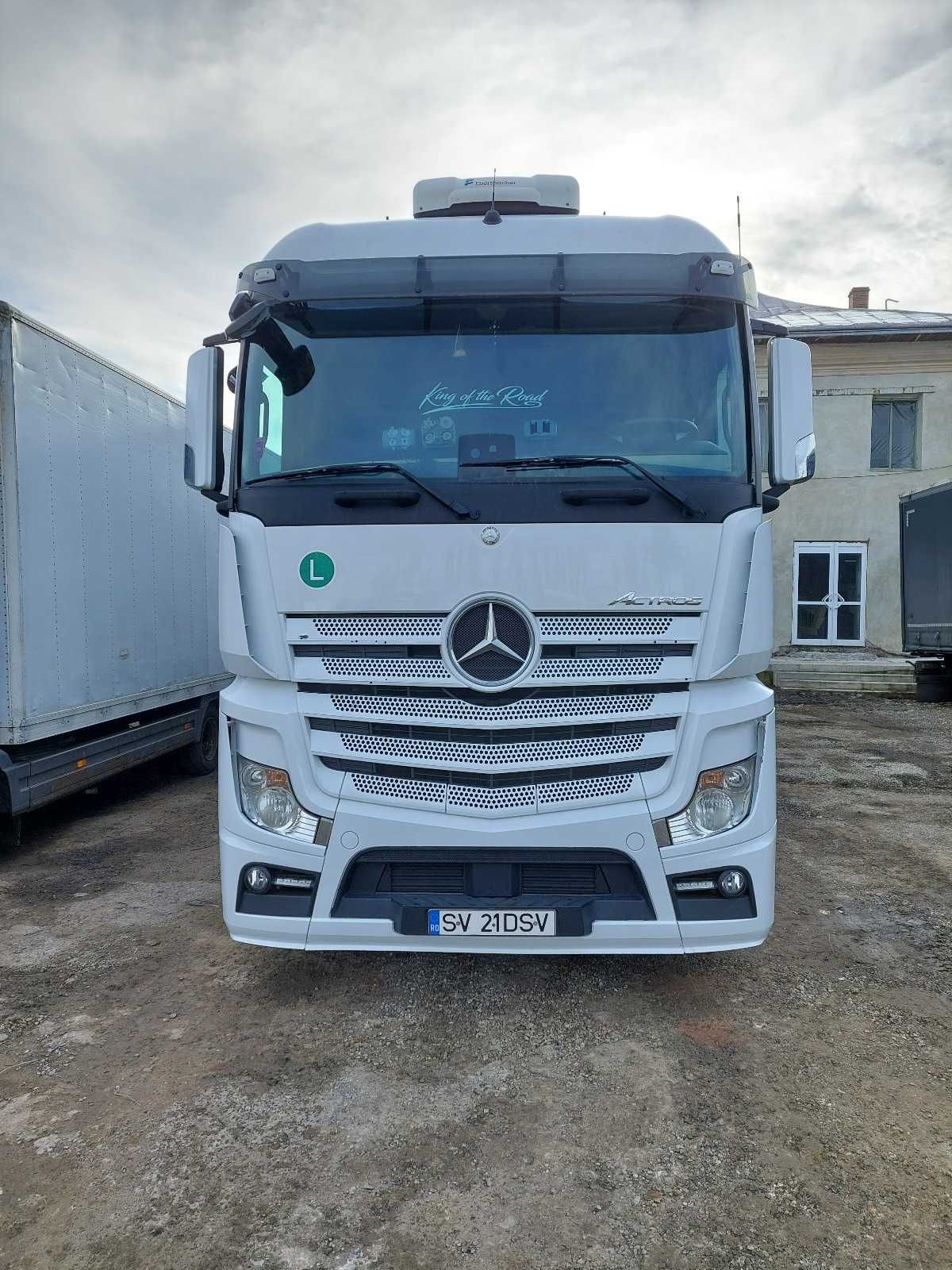 Mercedes-Benz Actros MP4 2016 / Schmitz Varios 2013