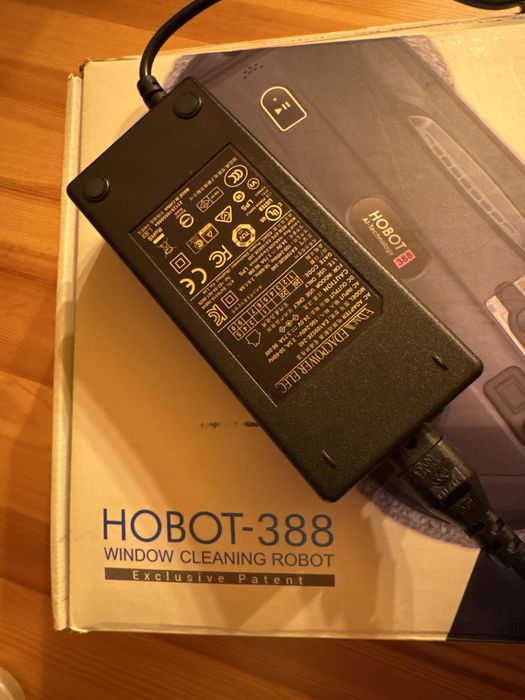 Incarcator robot geamuri Hobot-388