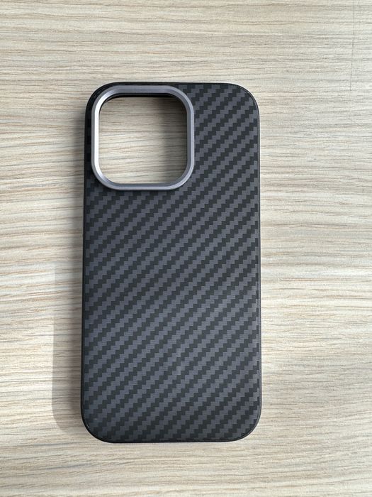 Husă iPhone 14 Pro Fibră de Carbon & Metal (MagSafe)