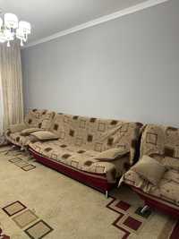 Красный диван, срочно 50к