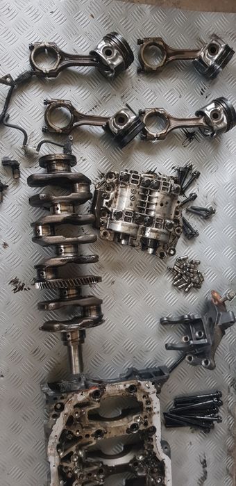 На части!! Двигател  Toyota 2.2 D-4D 136hp Тойота Д-4Д 136 кс